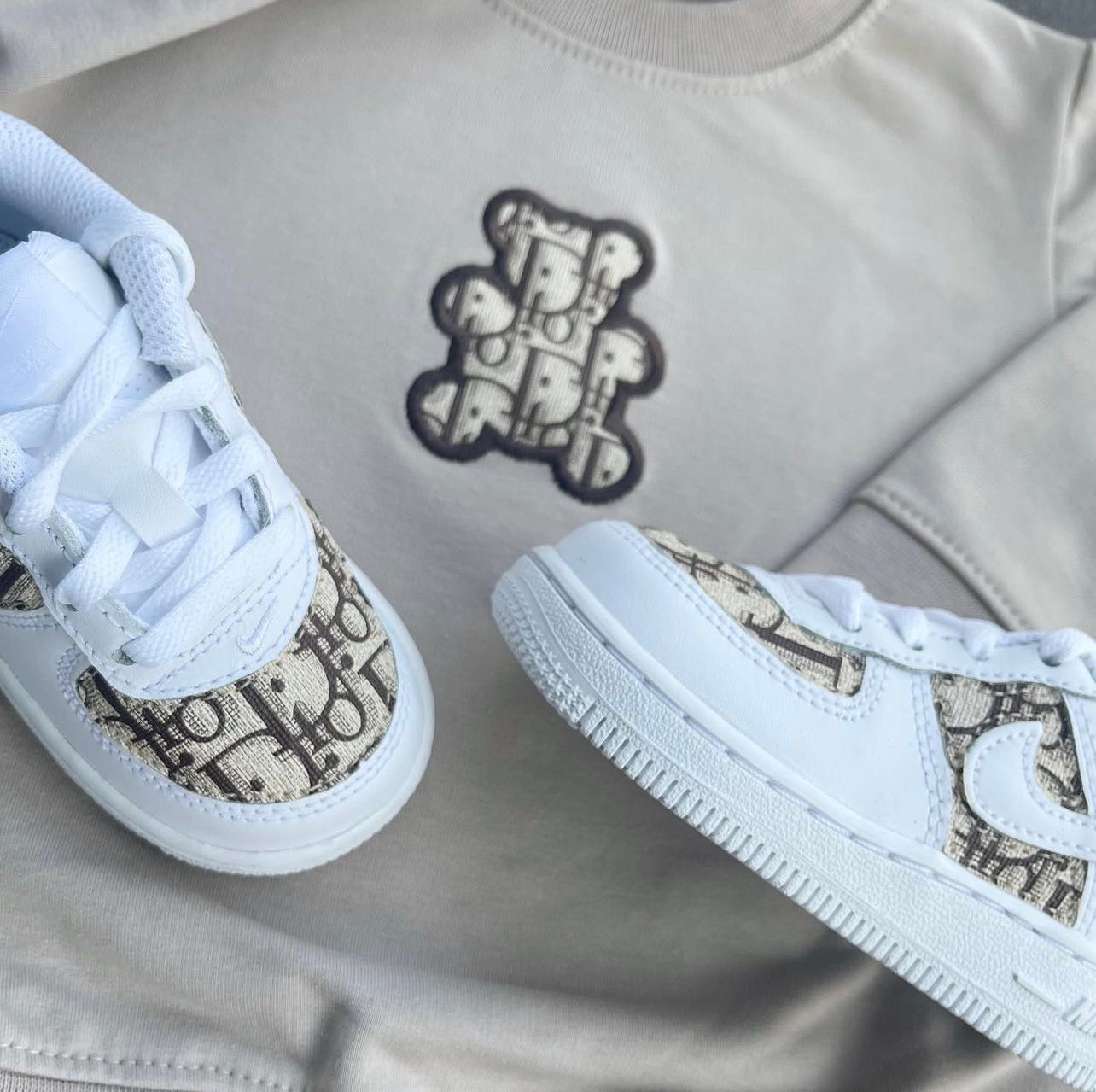 White AF1 x CD Beige KLITTENBAND SCHOENEN!