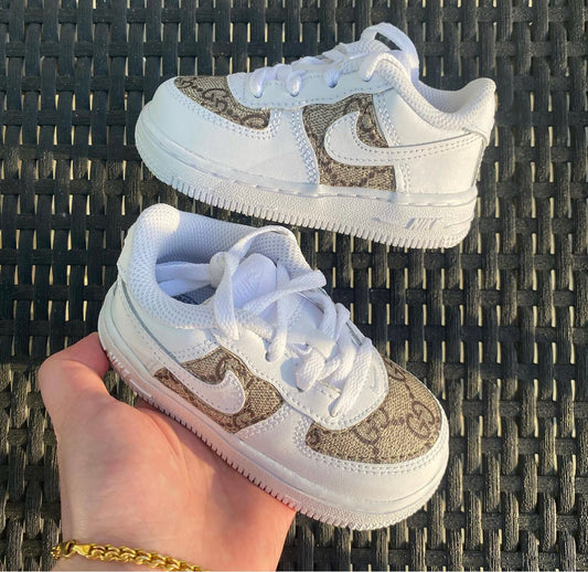 White AF1 x GG Beige KLITTENBAND SCHOENEN